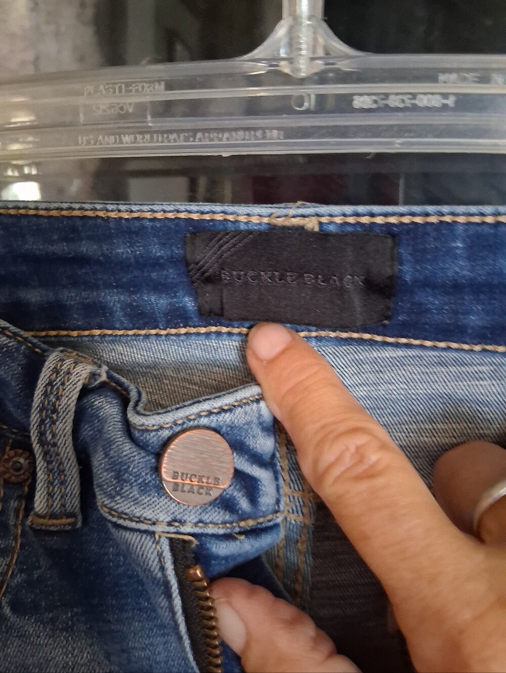 Buckle Women's Dark Blue Skinny Jeans with Copper Accents